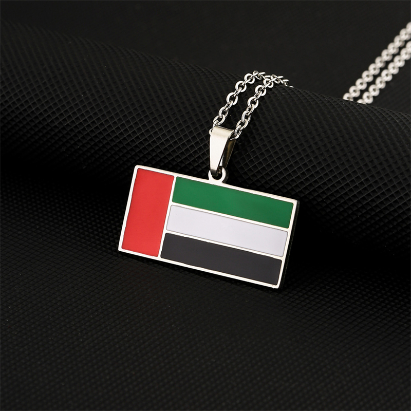 Collar con colgante de bandera - Women Fashion Uae reseña y precio